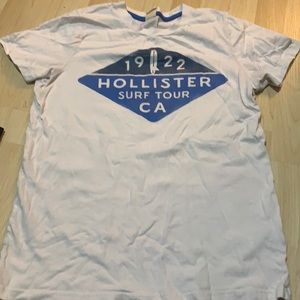 Hollister Men’s White Surf Tour Short Sleeve T-Shirt - SIZE MEDIUM